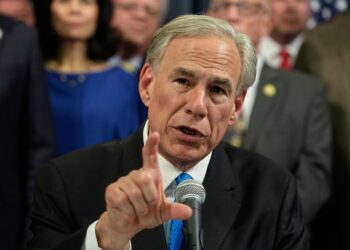 Greg Abbott Axes Water For Texas Construction Workers Amid 3-Digit Temperatures