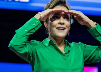 Kari Lake Gets Math Lesson After Claiming 90% Of Americans Support Trump