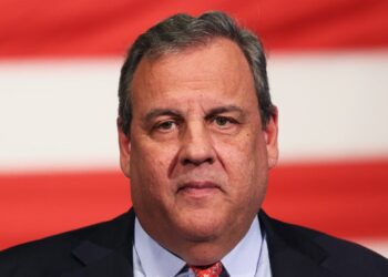 Chris Christie Shouts Down Trump Supporters at Evangelical Conference: ‘You Can Boo All You Want’ (Video)