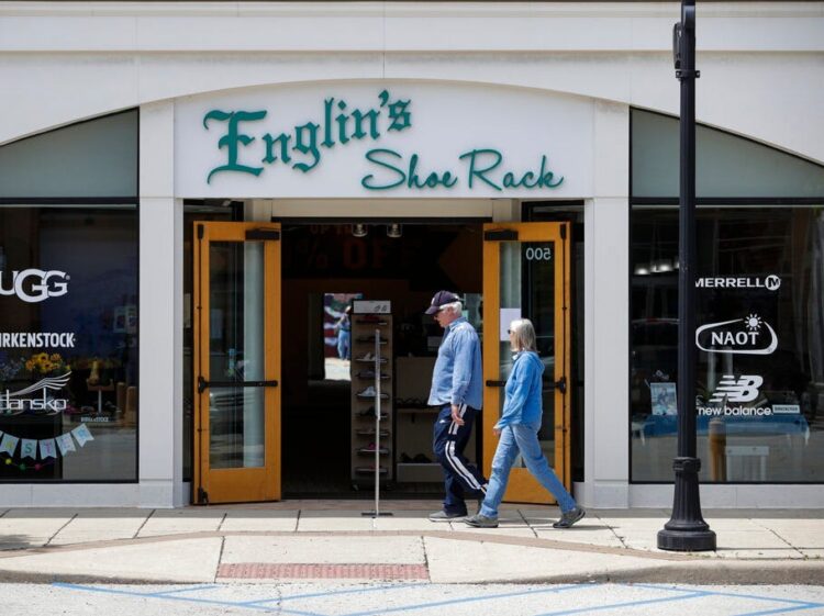 One family ditched California for an Indiana town that offered them $5,000 cash, an unlimited golf membership, and coffee with the mayor