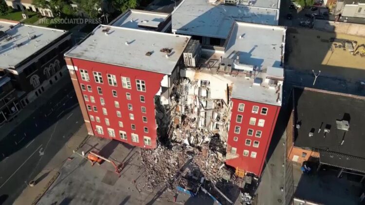 Police: 3 bodies recovered from Iowa building collapse
