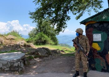 Pakistani security forces kill 6 militants in separate raids near the border with Afghanistan