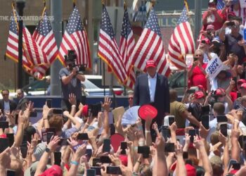 Former President Donald Trump hosts campaign event in South Carolina